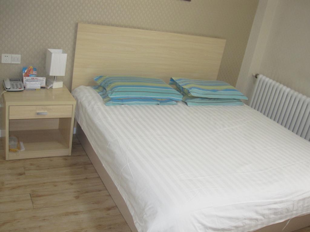 Super 8 Hotel Chengde Imperial Summer Resort Luaran gambar